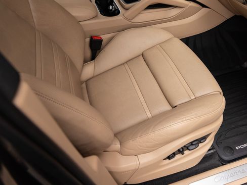 Certified 2022 Porsche Cayenne Coupe AWD/4WD image 35