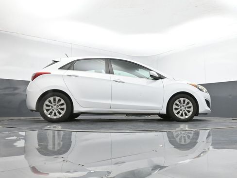 Used 2016 Hyundai Elantra GT image 42