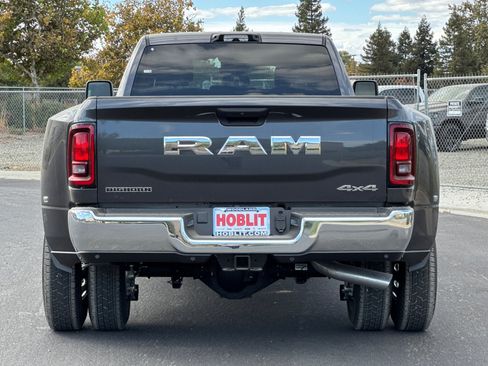 New 2027 RAM 3500 Big Horn AWD/4WD image 4