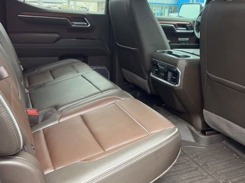 Used 2023 GMC Sierra 1500 Denali w/ Denali Reserve Package image 9