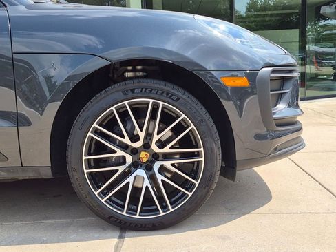 Certified 2026 Porsche Macan AWD/4WD image 11