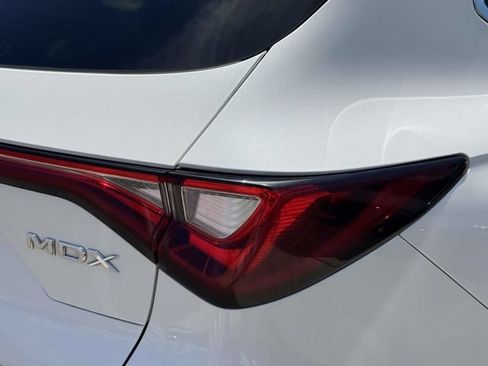 Used 2023 Acura MDX SH-AWD w/ Technology Package image 8