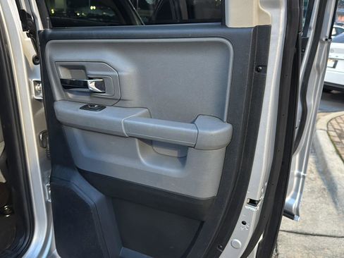 Used 2016 RAM 1500 Classic SLT image 13