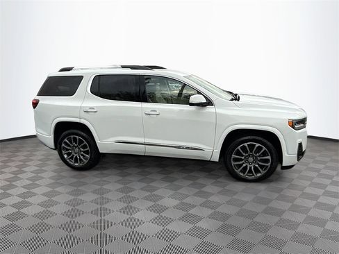 Used 2023 GMC Acadia Denali image 5