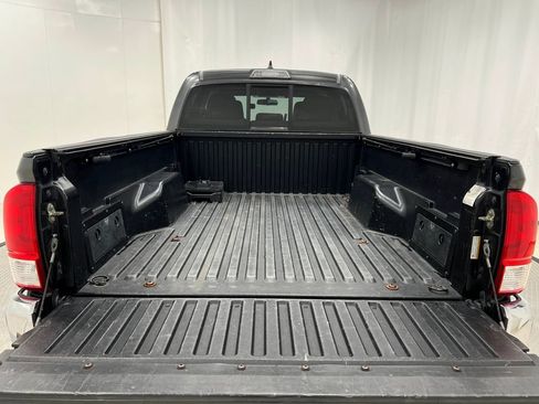 Used 2016 Toyota Tacoma SR5 w/ Towing Package RWD image 25