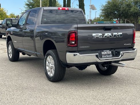 New 2026 RAM 2500 Big Horn AWD/4WD image 5