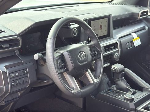 Used 2025 Toyota 4Runner SR5 image 9