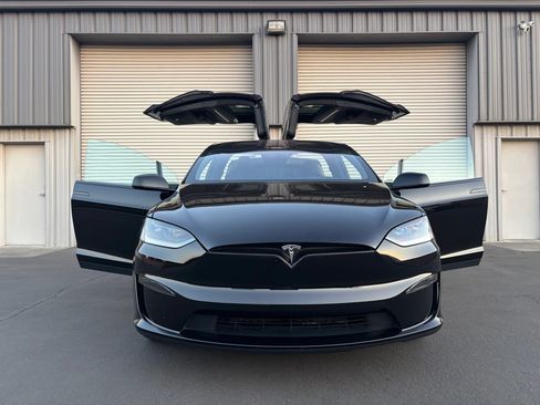 Used 2025 Tesla Model X AWD/4WD image 6