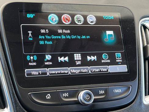 Used 2018 Chevrolet Malibu LT FWD image 19