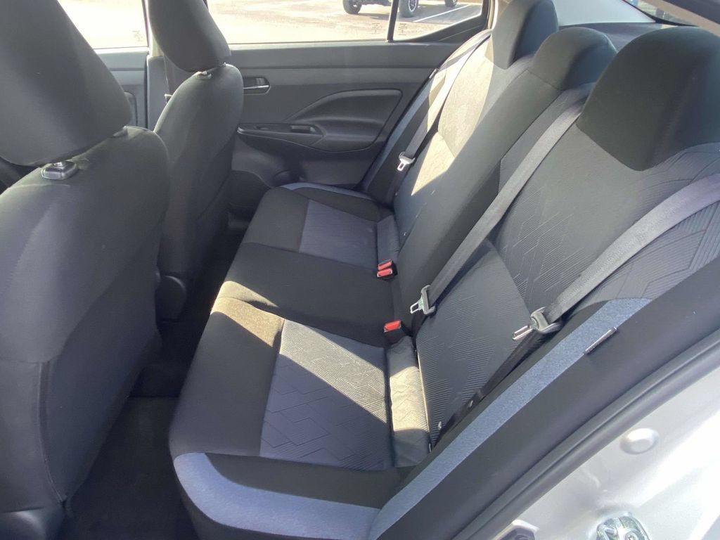 Used 2025 Nissan Versa SV FWD image 10