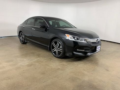 Used 2016 Honda Accord Sport image 5