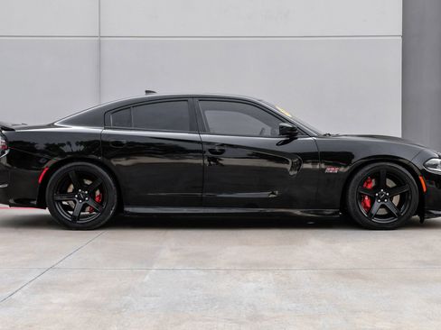 Used 2018 Dodge Charger SRT w/ Harman/Kardon Audio Group image 10