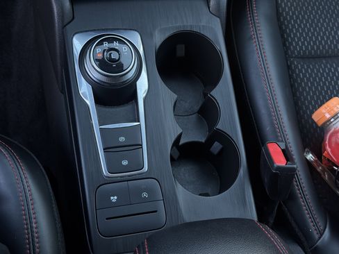 Certified 2025 Ford Escape ST-Line image 19