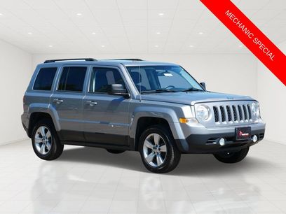 Used 2015 Jeep Patriot Latitude w/ Sun/Sound Group