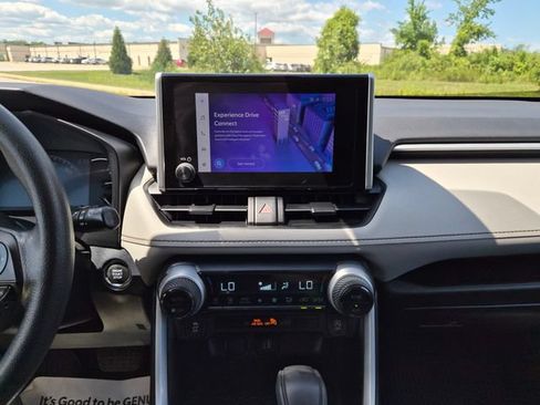 Used 2023 Toyota RAV4 XLE AWD/4WD image 22