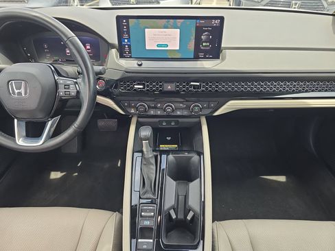 Certified 2023 Honda Accord Touring image 11