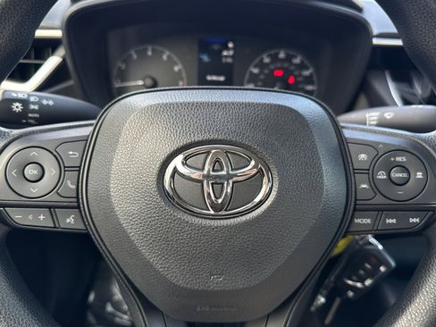 Certified 2023 Toyota Corolla LE image 27