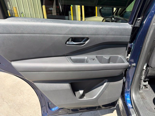 Used 2025 Nissan Pathfinder SV AWD/4WD image 14