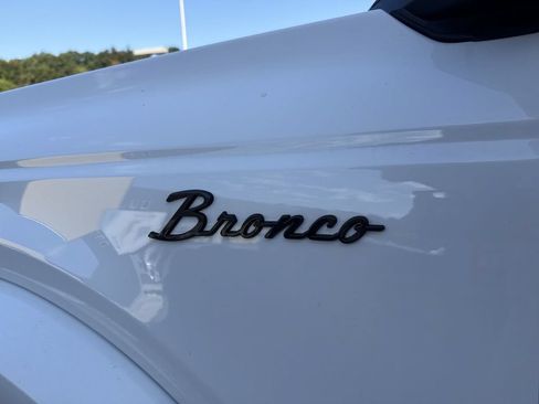 Used 2025 Ford Bronco Outer Banks AWD/4WD image 6