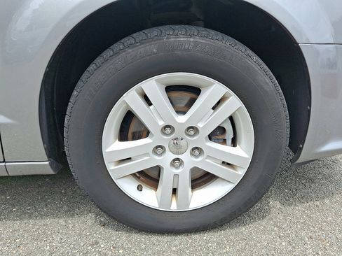 Used 2013 Dodge Grand Caravan Crew w/ Entertainment Group 1 image 9