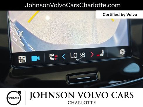 Certified 2025 Volvo XC40 B5 Core image 25