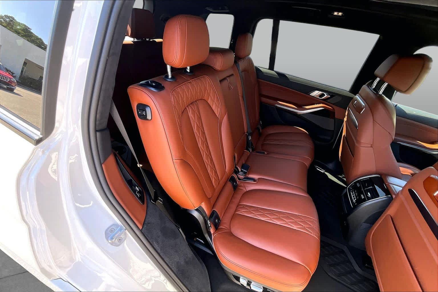 Used 2025 BMW X7 M60i AWD/4WD image 20