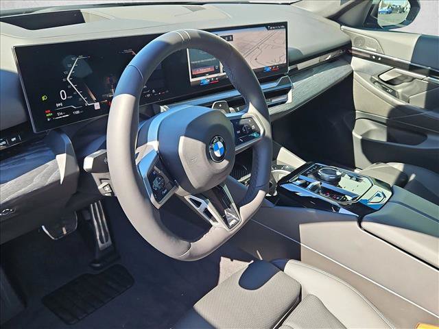 Used 2026 BMW 530i xDrive AWD/4WD image 17