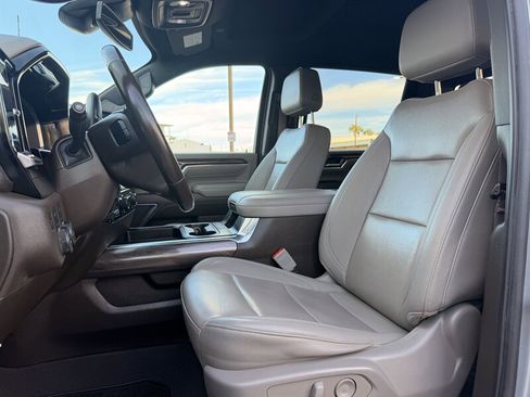 Used 2024 Chevrolet Silverado 3500 LTZ w/ LTZ Convenience Package image 10