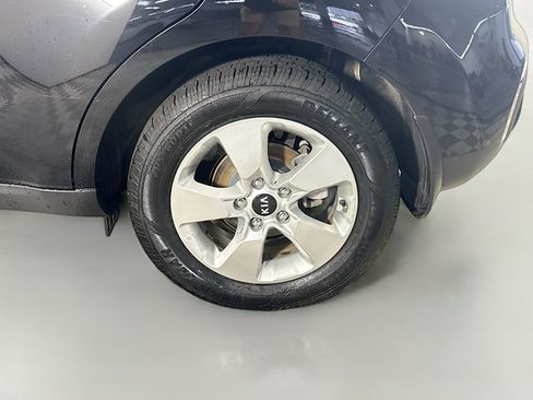 Used 2017 Kia Soul w/ Convenience Package FWD image 36