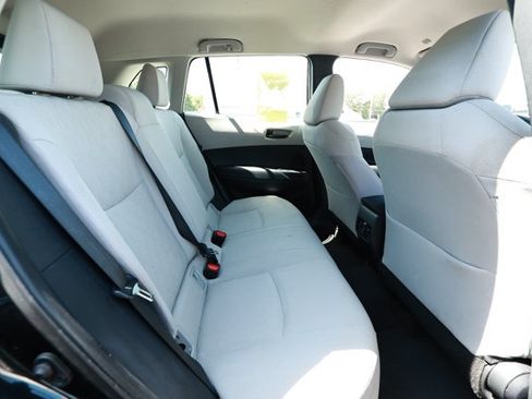 Used 2024 Toyota Corolla Cross L AWD/4WD image 27