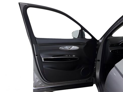 Used 2025 Genesis G70 3.3T Advanced w/ Sport Prestige Package image 58