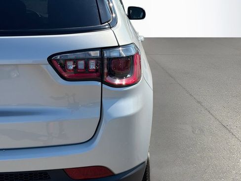 New 2026 Jeep Compass Latitude image 11
