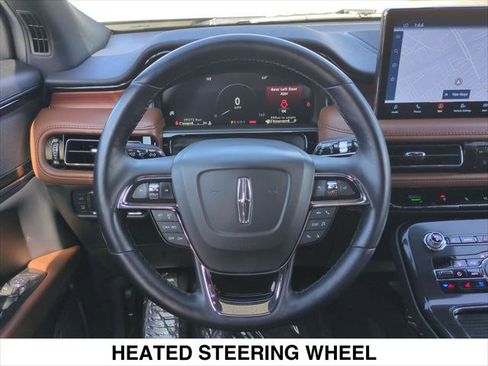 Certified 2022 Lincoln Nautilus Reserve image 13