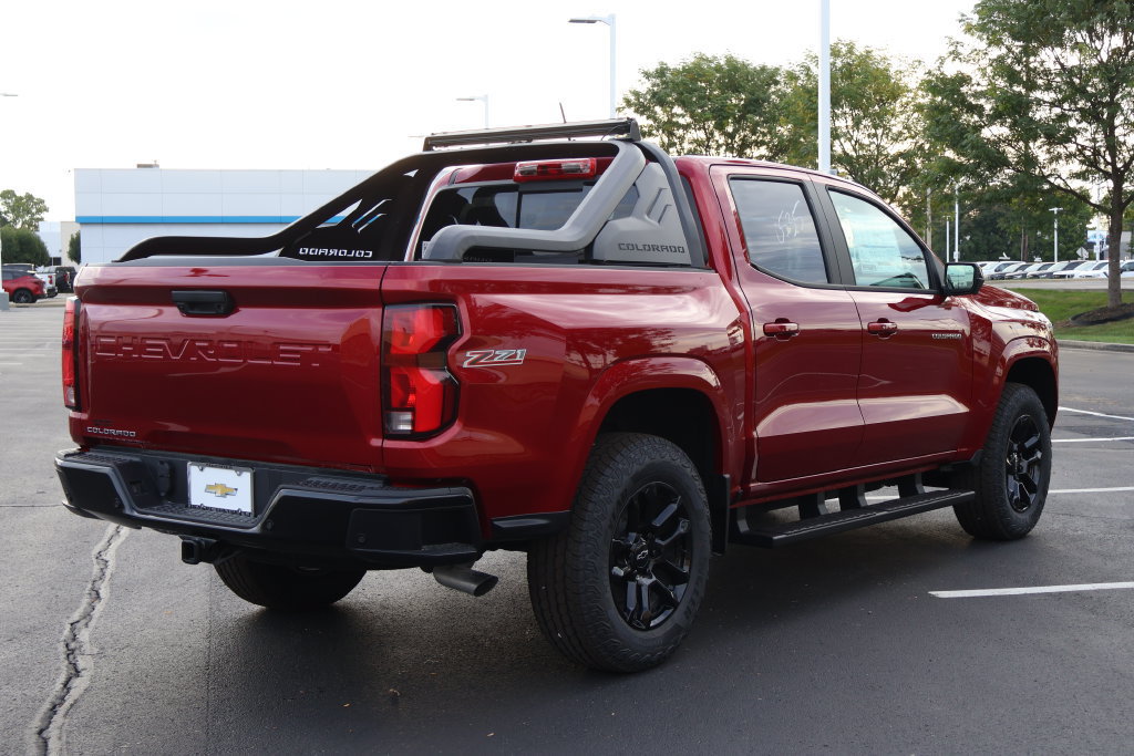 New 2026 Chevrolet Colorado Z71 w/ Midnight Edition AWD/4WD image 8