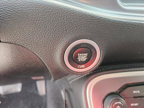 Used 2020 Dodge Challenger SXT image 16