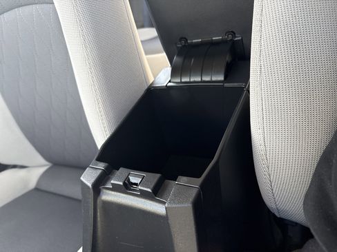 Used 2024 Toyota Corolla LE image 27