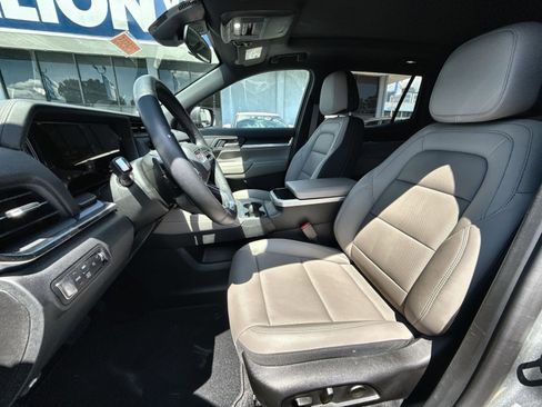 New 2025 GMC Terrain Elevation w/ Elevation Premium Package image 12