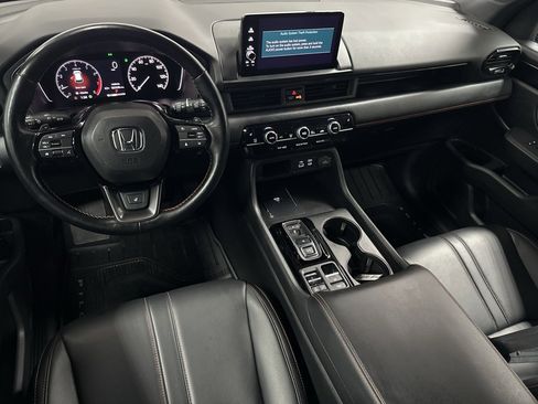Used 2024 Honda Pilot TrailSport image 13