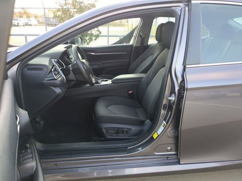 Used 2022 Toyota Camry LE image 16