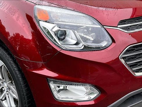Used 2017 Chevrolet Equinox Premier w/ Enhanced Convenience Package AWD/4WD image 30