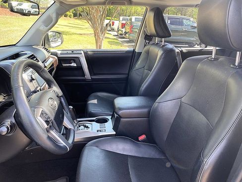 Used 2017 Toyota 4Runner Limited image 18