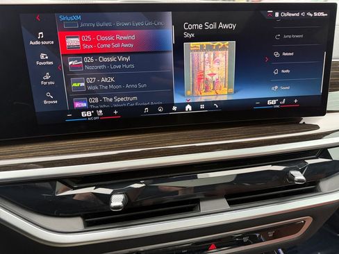 Certified 2025 BMW X7 M60i image 23