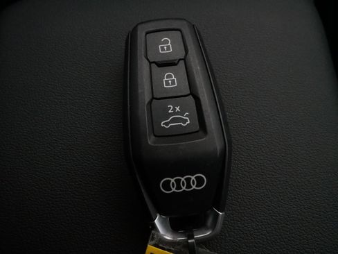 Used 2025 Audi Q6 e-tron Premium Plus w/ Premium Plus image 31