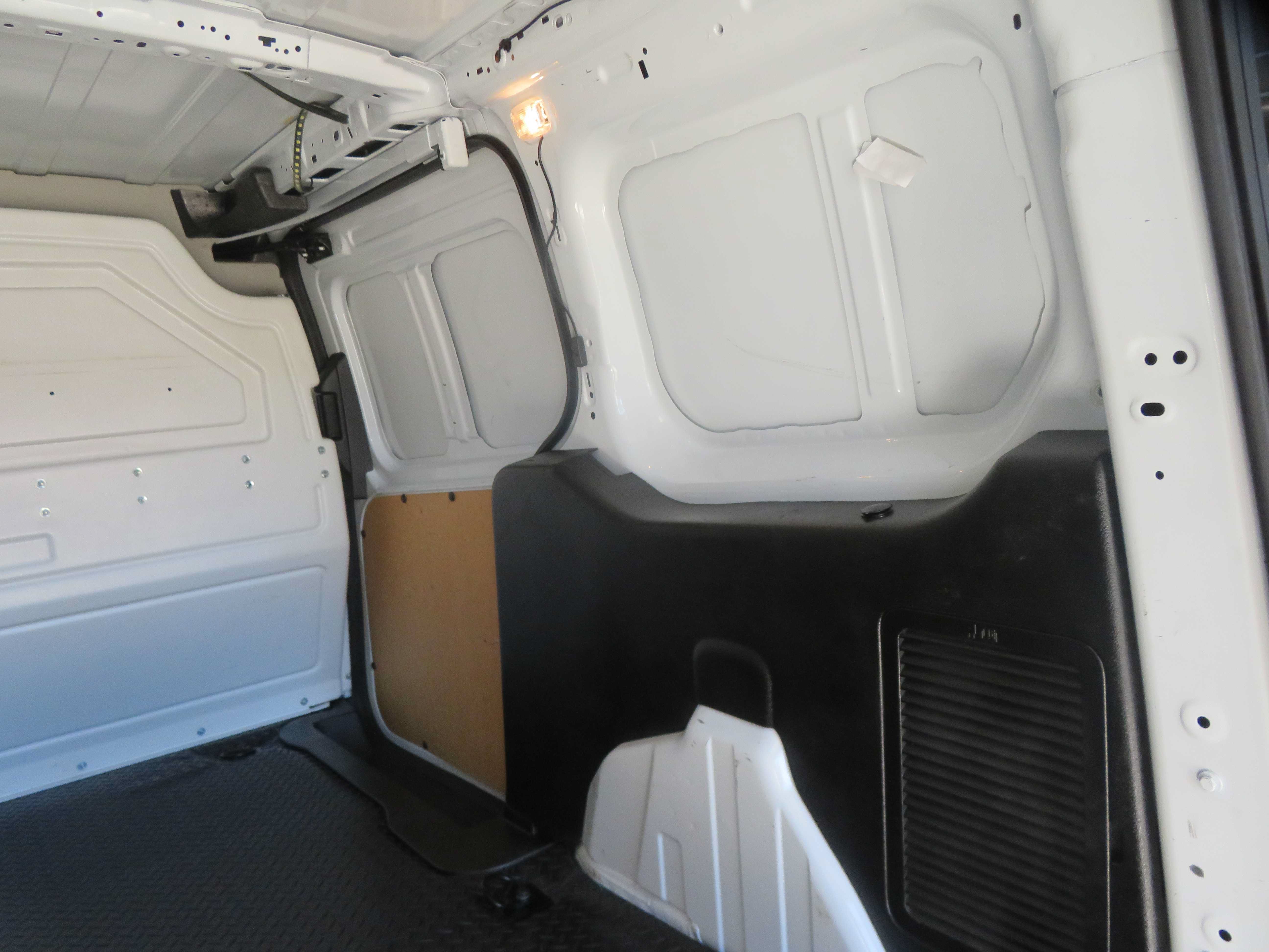 Used 2022 Ford Transit Connect XL FWD image 27