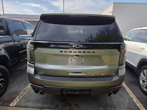 Used 2025 Chevrolet Suburban RST w/ Comfort Package AWD/4WD image 8