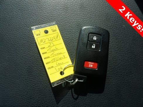 Used 2023 Toyota Tacoma TRD Sport image 28