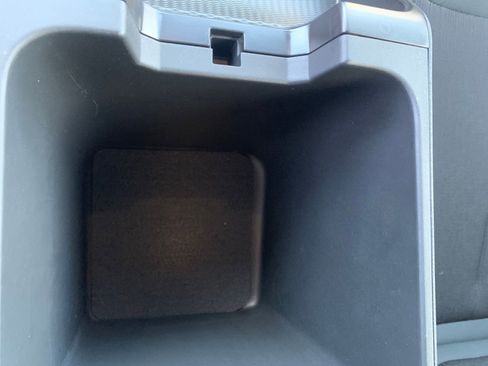 Used 2024 Jeep Grand Cherokee Laredo w/ Luxury Tech Group I image 22