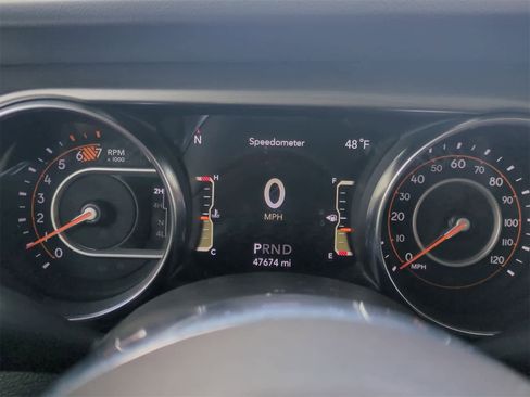 Used 2020 Jeep Wrangler Unlimited Sahara image 31