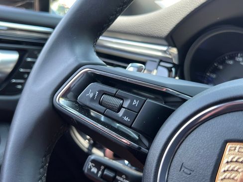 Certified 2025 Porsche Macan S AWD/4WD image 25