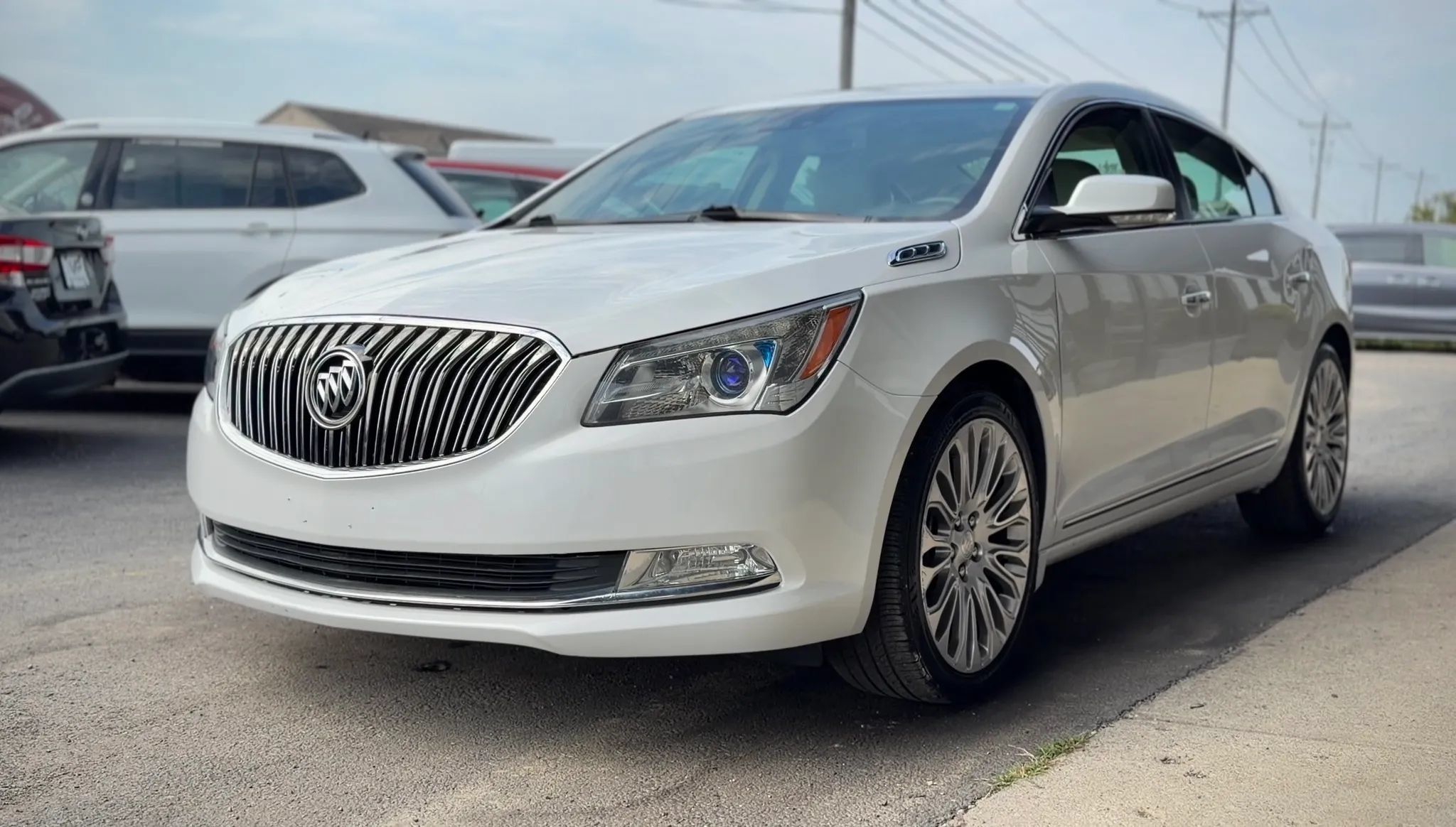 Used 2016 Buick LaCrosse Premium w/ Driver Confidence Package #1 FWD image 5